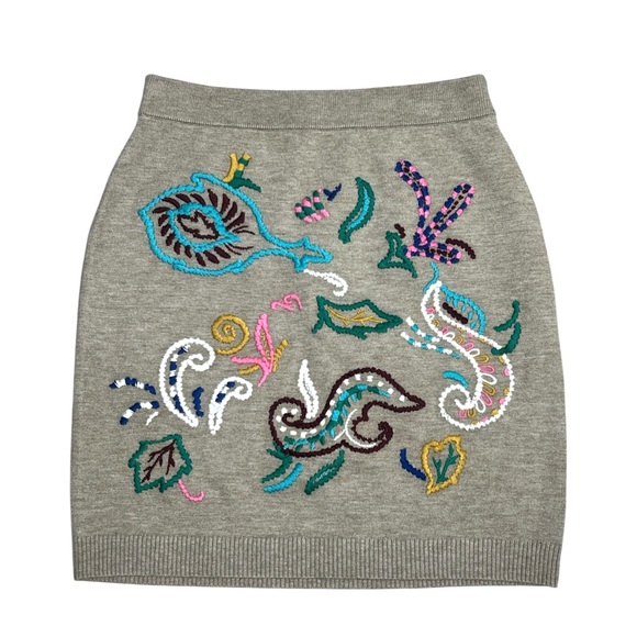 Anthropologie Beige multicolor Embroidered Sweater Skirt Size Small - Picture 4 of 8